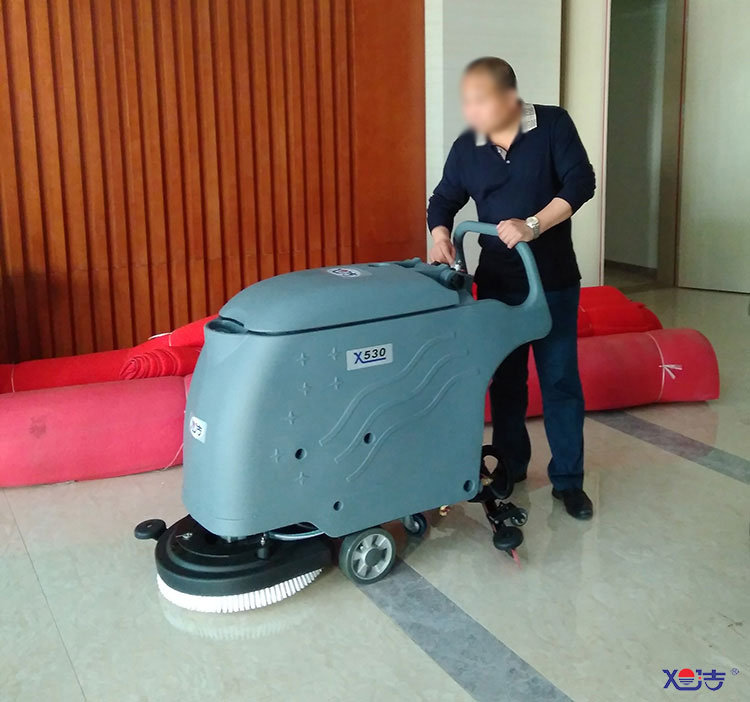 辦公室保潔，環(huán)保無污染無噪音，高效清潔-辦公室洗地機(jī)